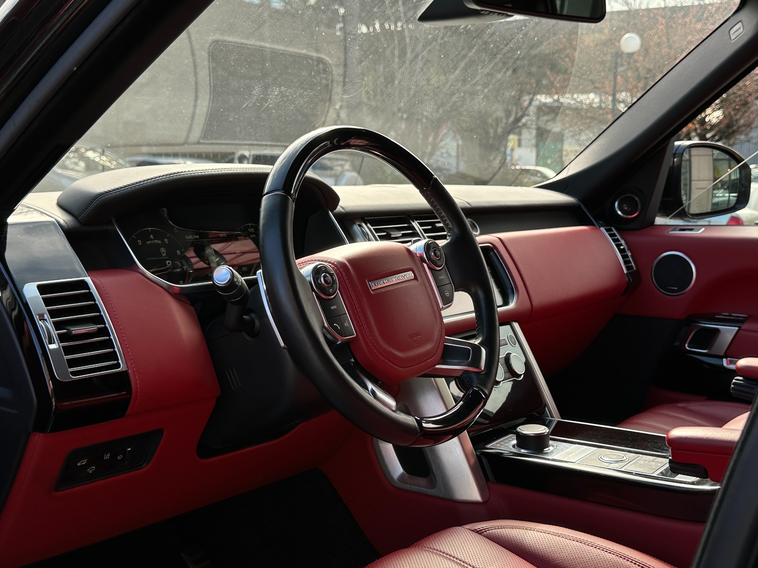 2015 Land Rover Range Rover - Image 5